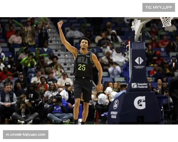 鹈鹕新秀奎因扮演球场大脑 末节14分11助攻导演逆转